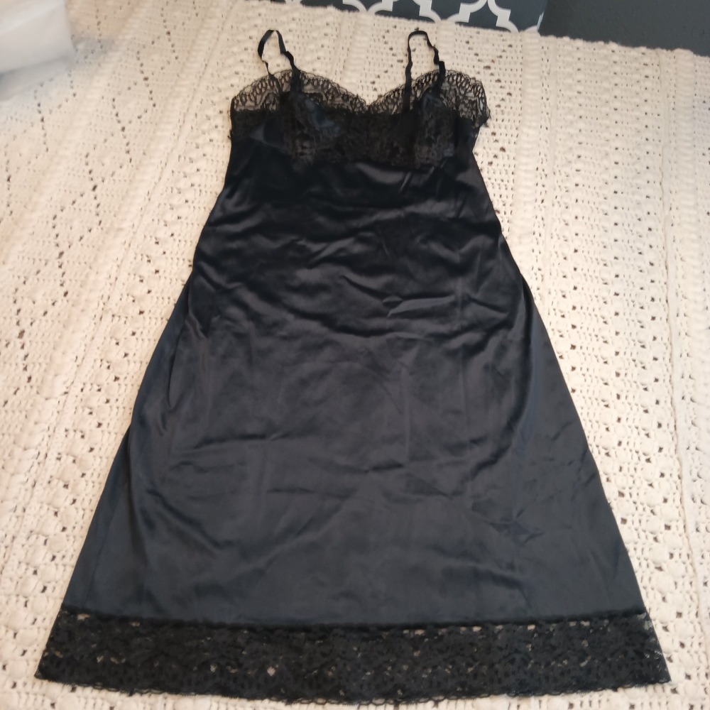SILKY Vtg VASSARETTE Satin NYLON Dress SLIP Lace Top & Bottom USA Sz 32 F Read - Picture 1 of 13